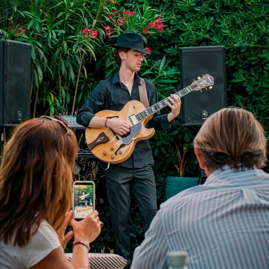Concert live sur la terrasse